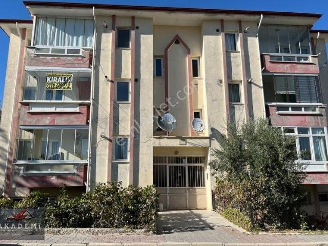 Huzurkentte Kapalı Otoparklı 3+1 Çevrilmiş Bakımlı Temiz Arakat