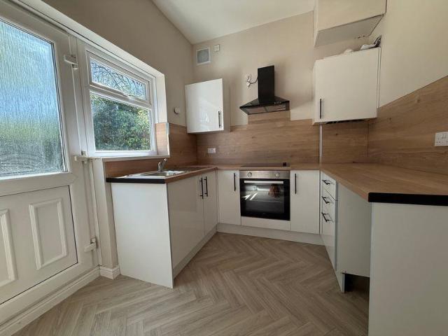 Hymers Avenue, Kingston Upon Hull 1 bed flat to rent £625 pcm £144 pw