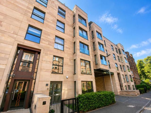 Hyndland Avenue, West End, Glasgow, G11 2 bed flat to rent £2,100 pcm £485 pw