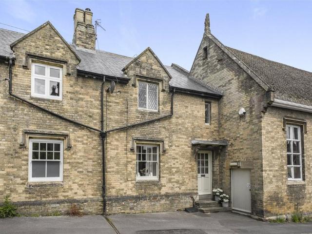 Hyde Lane, Marlborough, Wiltshire, SN8 3 bed terraced house to rent £2,350 pcm £542 pw