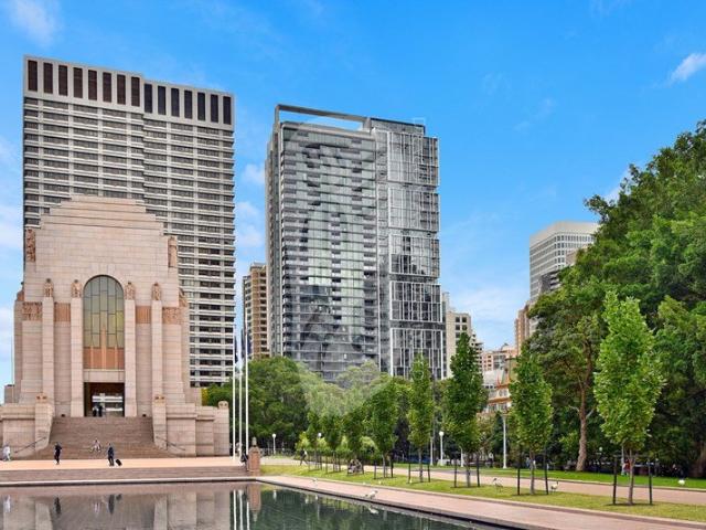 Hyde Park High Level City View 2 Bedrooms Apartment On top of Museum Station