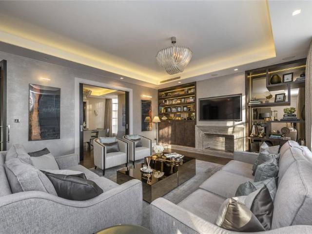 Hyde Park Square, London, W2 3 bed flat to rent £15,000 pcm £3,462 pw