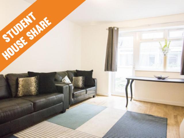 Hyde Park Road, Leeds 1 bed in a house share to rent £585 pcm £135 pw
