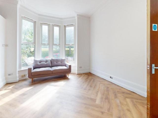 Hyde Park Road, Leeds LS6 1 bed in a house share to rent £543 pcm £125 pw