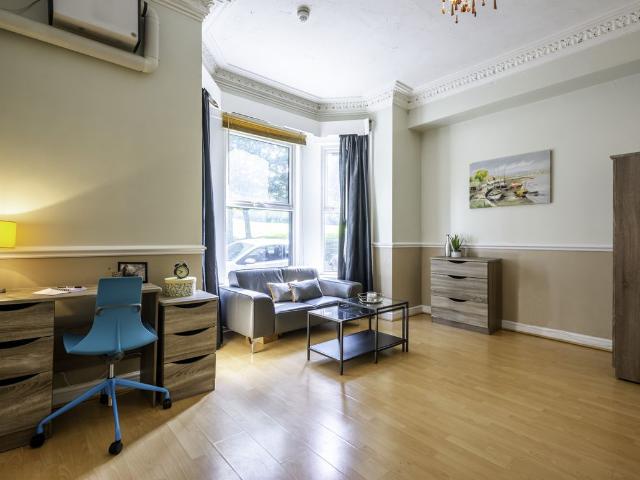 Hyde Park Road, Leeds LS6, 1 bed terraced house to rent, £823 pcm | PrimeLocation