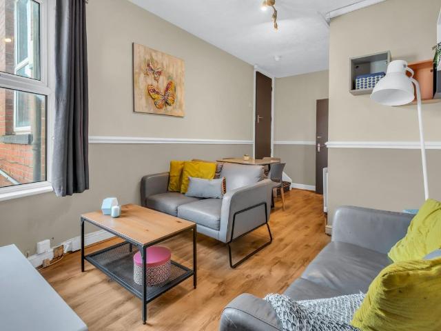 Hyde Park Road, Leeds LS6, 4 bed shared accommodation to rent, £2,080 pppm | PrimeLocation