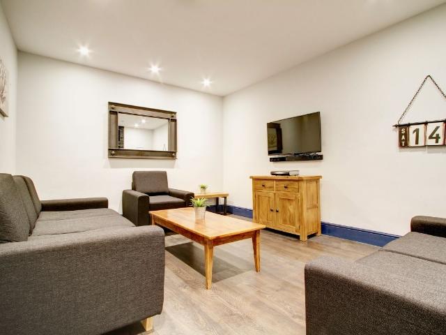 Hyde Park Road, Leeds LS6, 6 bed terraced house to rent, £628 pppm | PrimeLocation