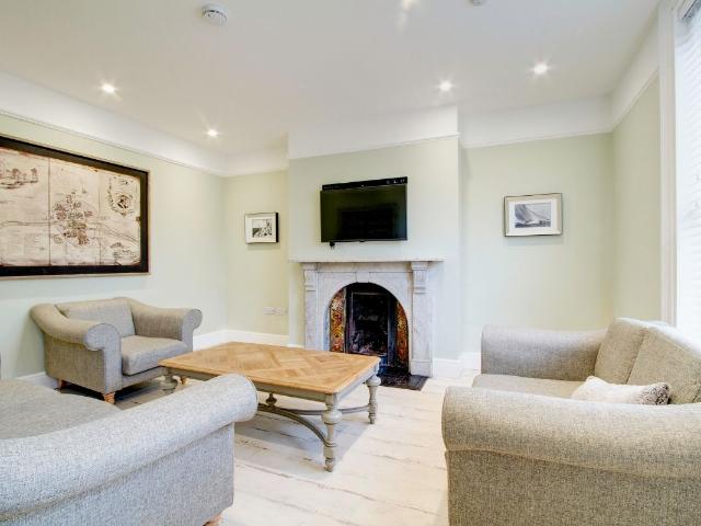 Hyde Park Road, Leeds LS6, 6 bed terraced house to rent, £672 pppm | PrimeLocation