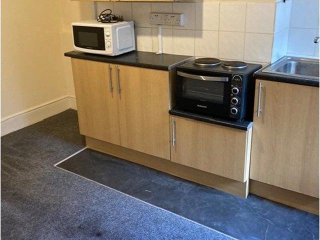 Hyde Road, Eastbourne BN21, Studio to rent, £750 pcm | PrimeLocation