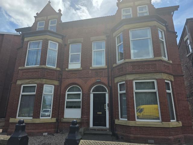 Hyde Road, Manchester M18, 2 bed flat to rent, £1,050 pcm | PrimeLocation