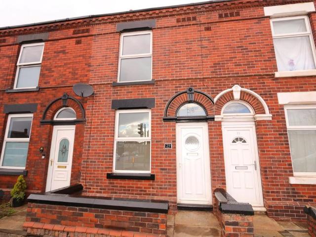 Hyde Road, Manchester M34 3 bed terraced house to rent £1,100 pcm £254 pw