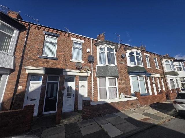Hyde Street, South Shields NE33, 2 bed flat to rent, £550 pcm | PrimeLocation