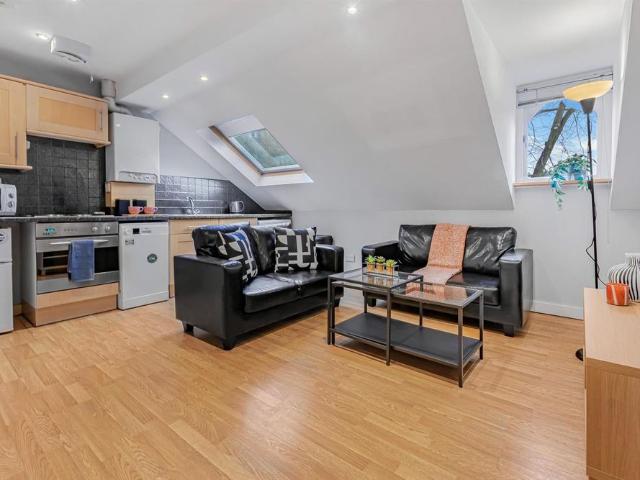 Hyde Terrace, Leeds City Centre, LS2 9LN