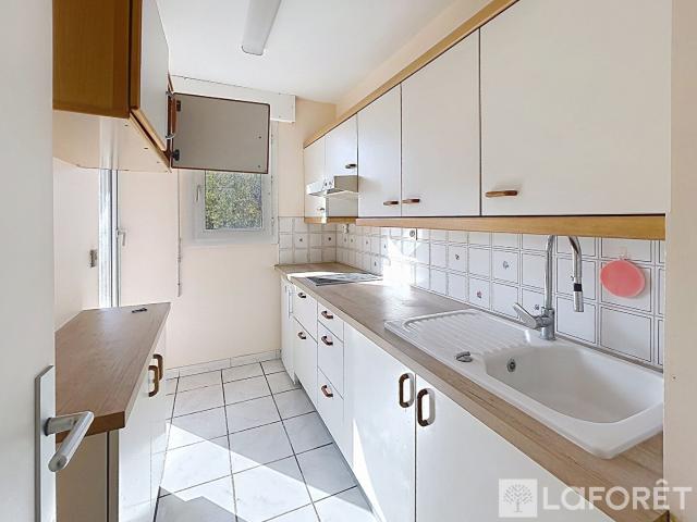 Hyères 2 pièces parfaitement exposé en résidence Services. 52m² Hyères