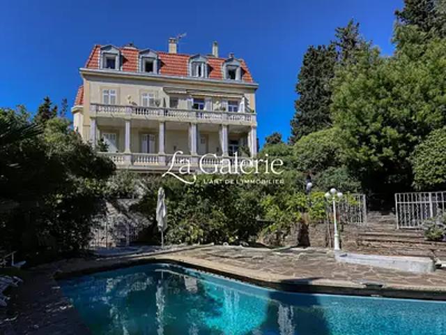 Hyères 83400 Achat / Vente appartement 4 pièces t4 au dernier étage piscine