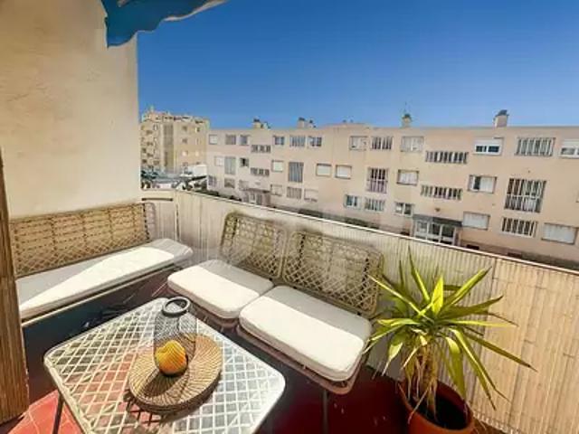 Hyères 83400 Location appartement 3 pièces t3 jardin cave