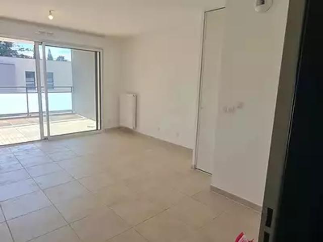 Hyères 83400 Location appartement 2 pièces t2