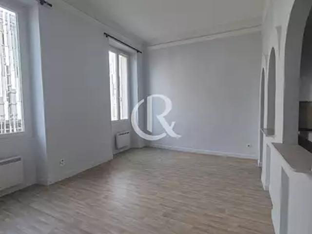 Hyères 83400 Location appartement 2 pièces t2