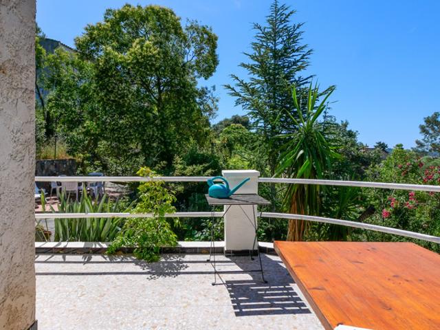 HYÈRES COLLINE DU CHÂTEAU la Villa des Roches Fleuries