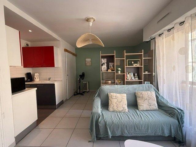 HYERES CENTRE VILLE / STUDIO MEUBLÉ de 28.41 m² + BALCON de 3 m²