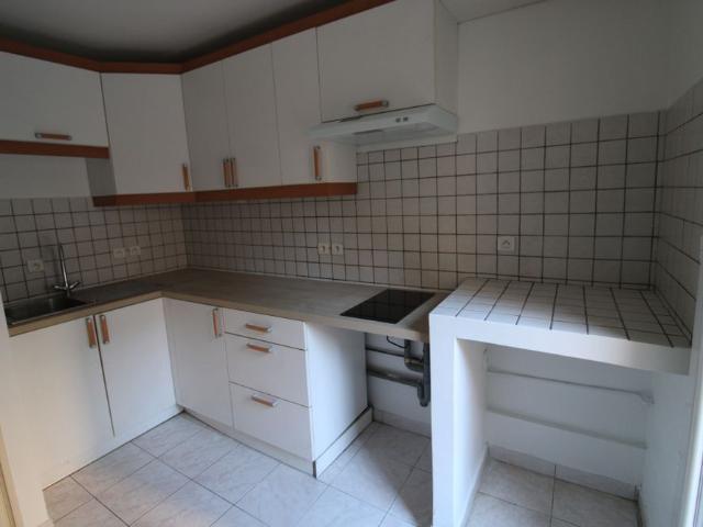 HYERES HYPER CENTRE T1bis REZ DE JARDIN, CALME JARDIN de 61.60 m²