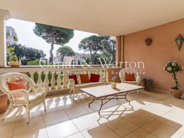 HYERES PORT DE HYERES Résidence de standing avec piscine 144m² Hyères