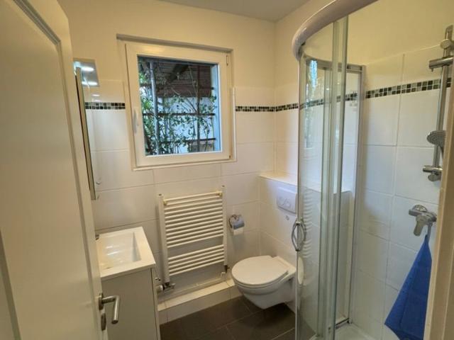 HyggeStay | central | 2x double bed | workspace | highspeed WiFi | charming & modern, Lubeck Amsterdam Apartments for Rent