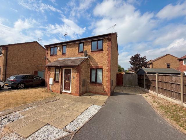 Hylton Close, Burton On Trent DE14, 2 bed property to rent, £875 pcm | PrimeLocation