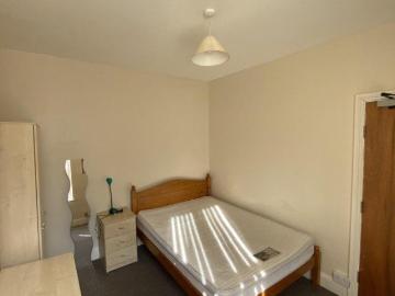 Hylton Road 4 bed flat to rent £2,080 pcm £480 pw