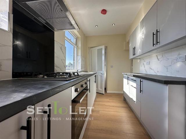 Hylion Road, Leicester 3 bed house to rent £1,250 pcm £288 pw