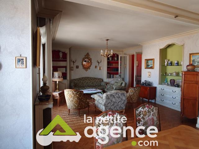 Hyper Centre Appartement 5 pièces 116 m2 avec ascenseur