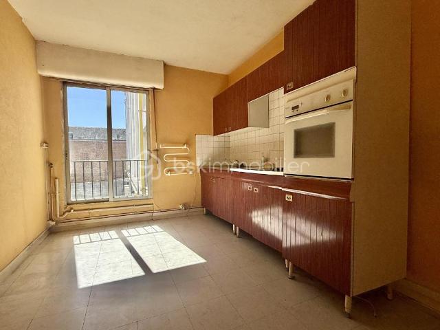 HYPER CENTRE * APPARTEMENT 85 M2 À RÉNOVER
