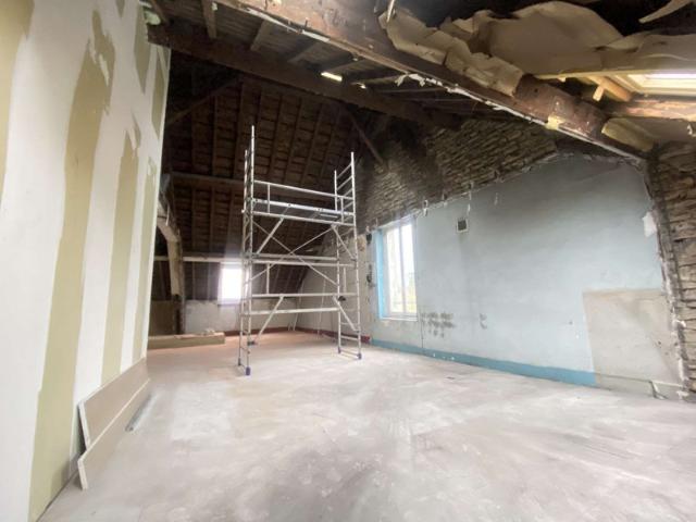 Hyper centre de dijon, plateau 70,00 m²