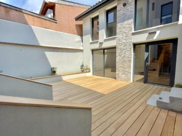 Hyper centre de Saint fons: Maison T4 avec terrasse privée