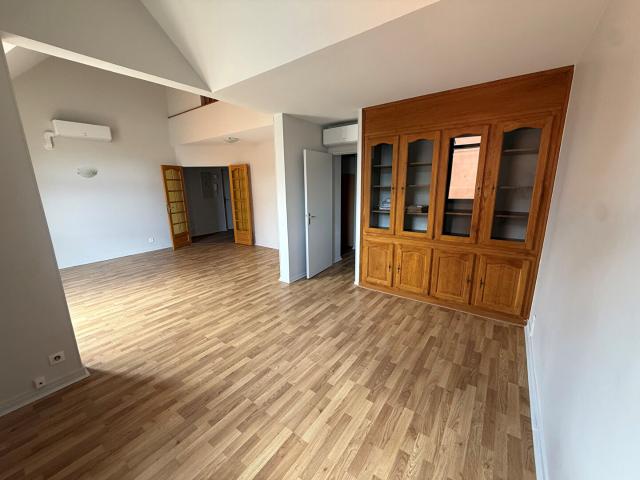 HYPER CENTRE F5 RENOVE