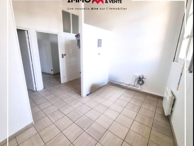 Hyper centre pour cet appartement type T2 bis en RDC
