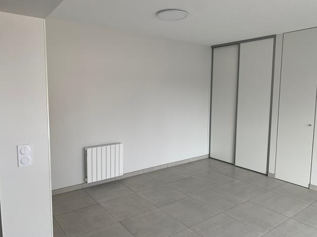HYPER CENTRE VILLE T2 Recent dans une petite copro de 4 lots