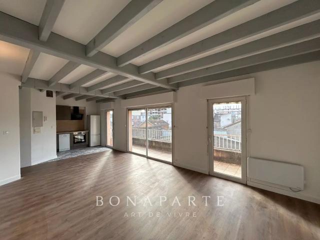 Hypercentre De Tarbes Appartement Duplex De 119 M² Entie. 119m² Tarbes