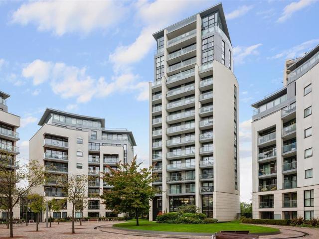 Hyperion Tower, Pump House Crescent, London, TW8 0FZ, United Kingdom | 3 bed apartment for rent #131561018 | Rentberry
