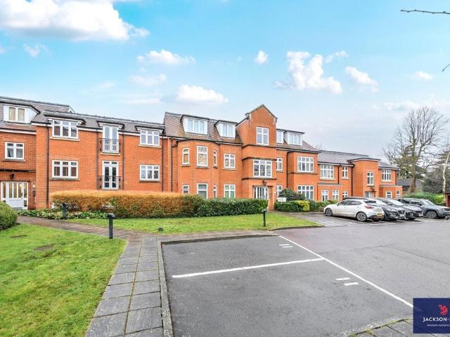 Hyperion Court, Falmouth Avenue. 2 bed apartment to rent £1,500 pcm £346 pw
