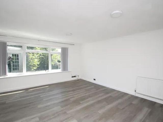 Hyrstdene, South Croydon, CR2 6JW, Property for rent