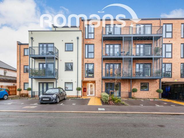 Hythe Lodge, 157 Boyn Valley Road, Maidenhead SL6, 1 bed property to rent, £1,450 pcm | PrimeLocation