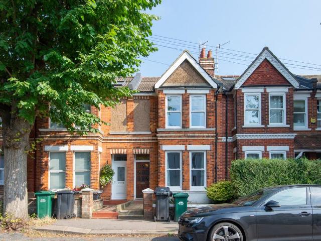 Hythe Road, Brighton and Hove BN1 4 bed house to rent £607 pcm £140 pw