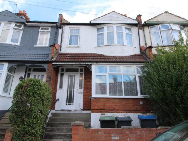 Hythe Road, Thornton Heath CR7 3 bed terraced house to rent £2,200 pcm £508 pw