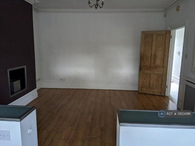 Hythe Road, Willesborough, Ashford, TN24 1 bed flat to rent £950 pcm £219 pw
