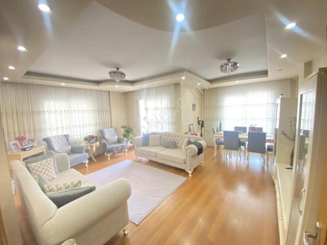 İmajdan Palmiyede Full Yapılı Her Kat Tek Daire 12 Yaşında 3+1 Satılık