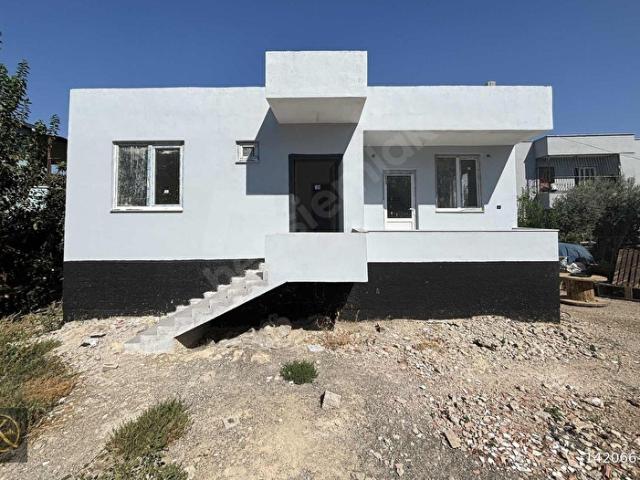 İmamoğlu Hürriyet Mah.225mArsa İçerisinde Sıfır 2+1 Satılık Ev
