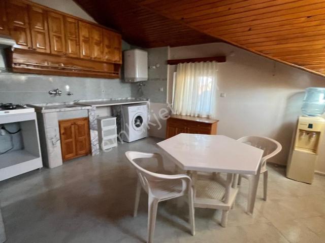 İçmeler Manzaralı Balkona Sahip 2+1 Eşyalı Daire