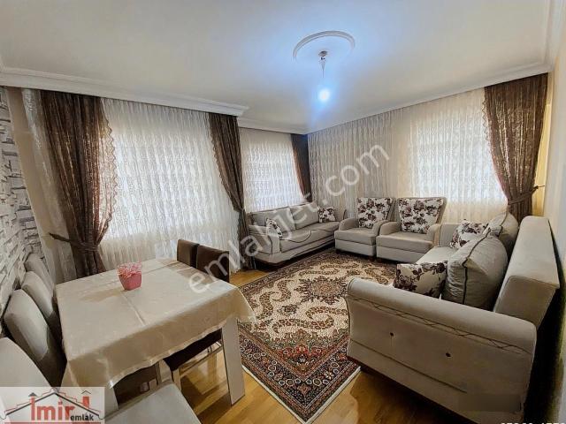 İmir Emlak Ofisinden Merkez Mah 2+1 Eşyalı Daire
