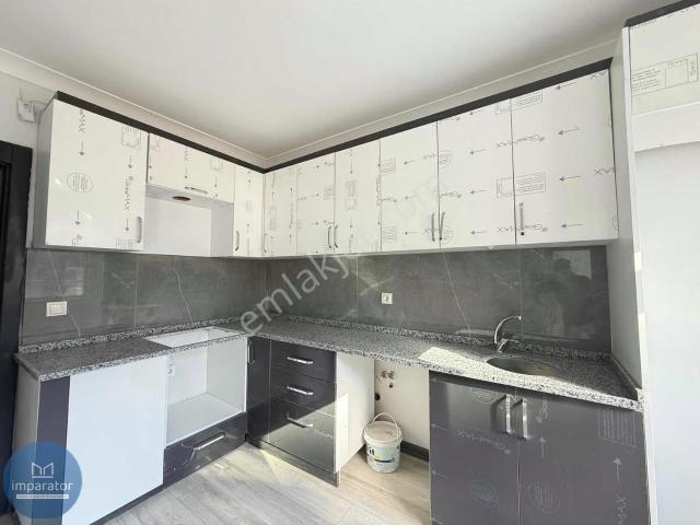 İmparator | Neşet Ertaş Cad. Üstünde Sitede / 30m² Teraslı 3+1